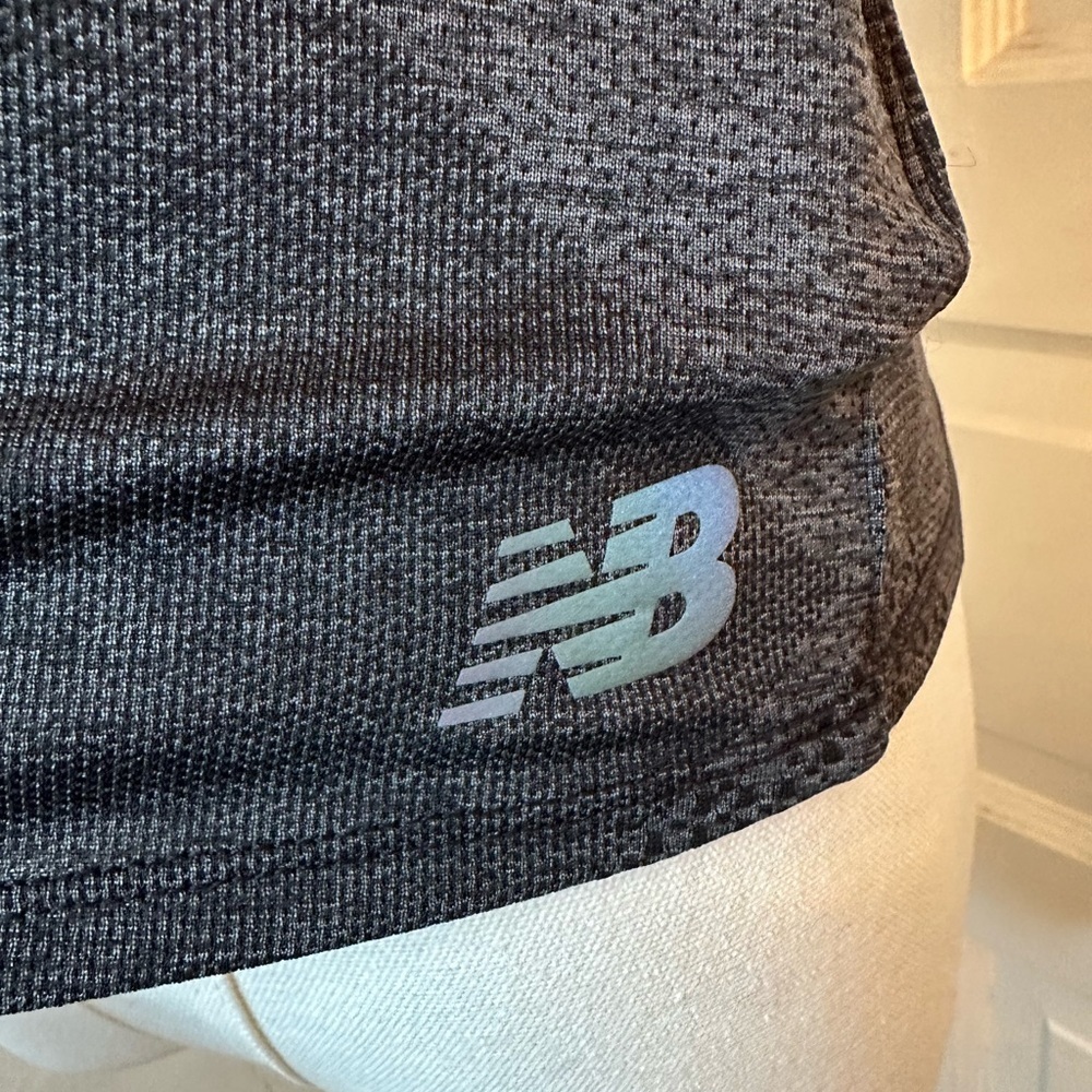 New Balance Women's Charcoal Tee - Picture 2 of 5
